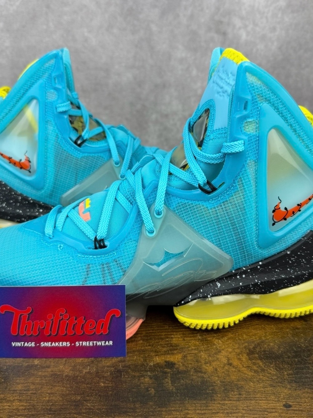 NEW Nike LeBron 19 Christmas Size 10 DC9338-400 Men’s Basketball Shoes OG Rare